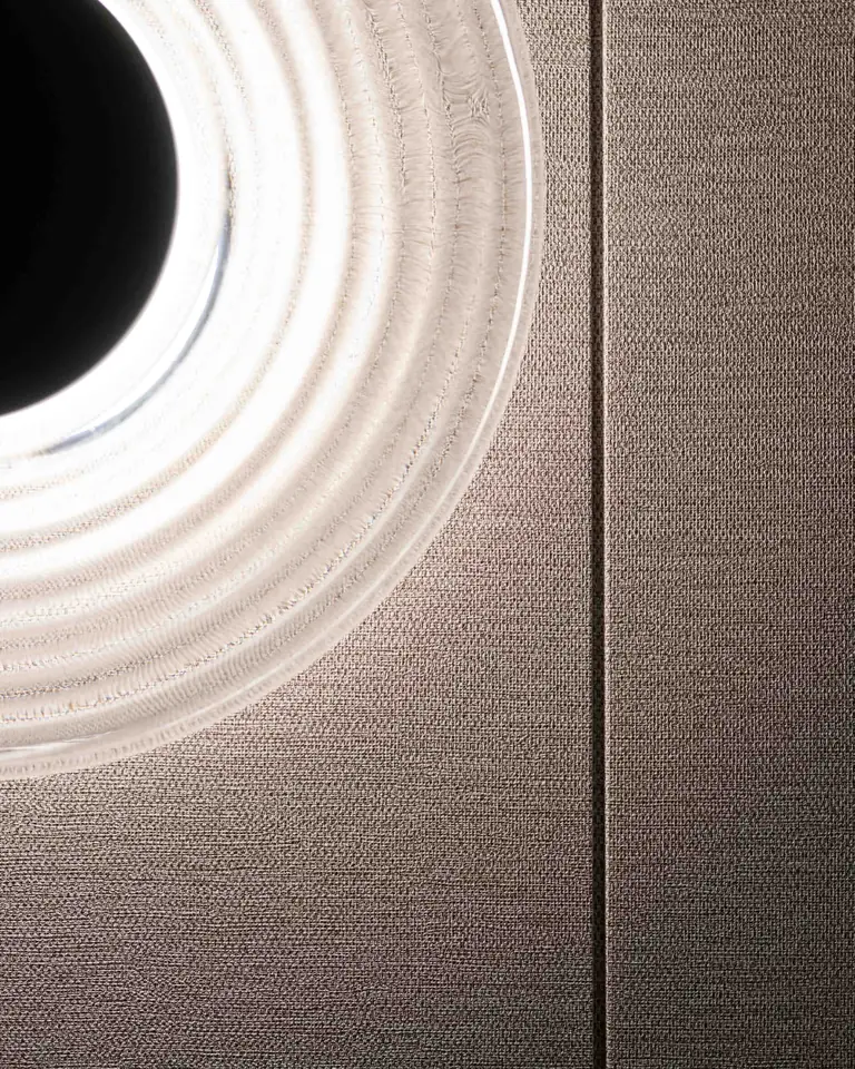 Vörösmarty – wall panel texture close-up